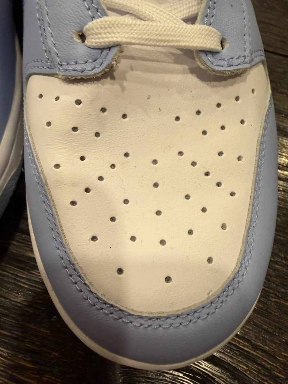 Nike Dunk High Athletic Basketball Shoe Women’s size 11 white blue